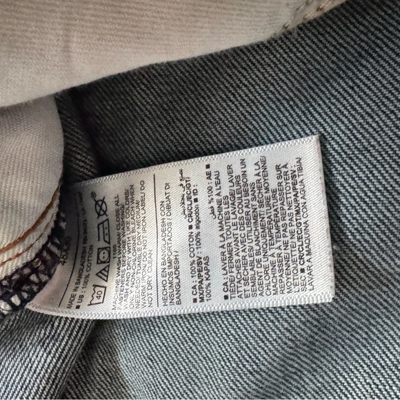 Old Navy 48 x 30 Slim Men’s Jeans - Lightly Worn - Picture 4 of 5